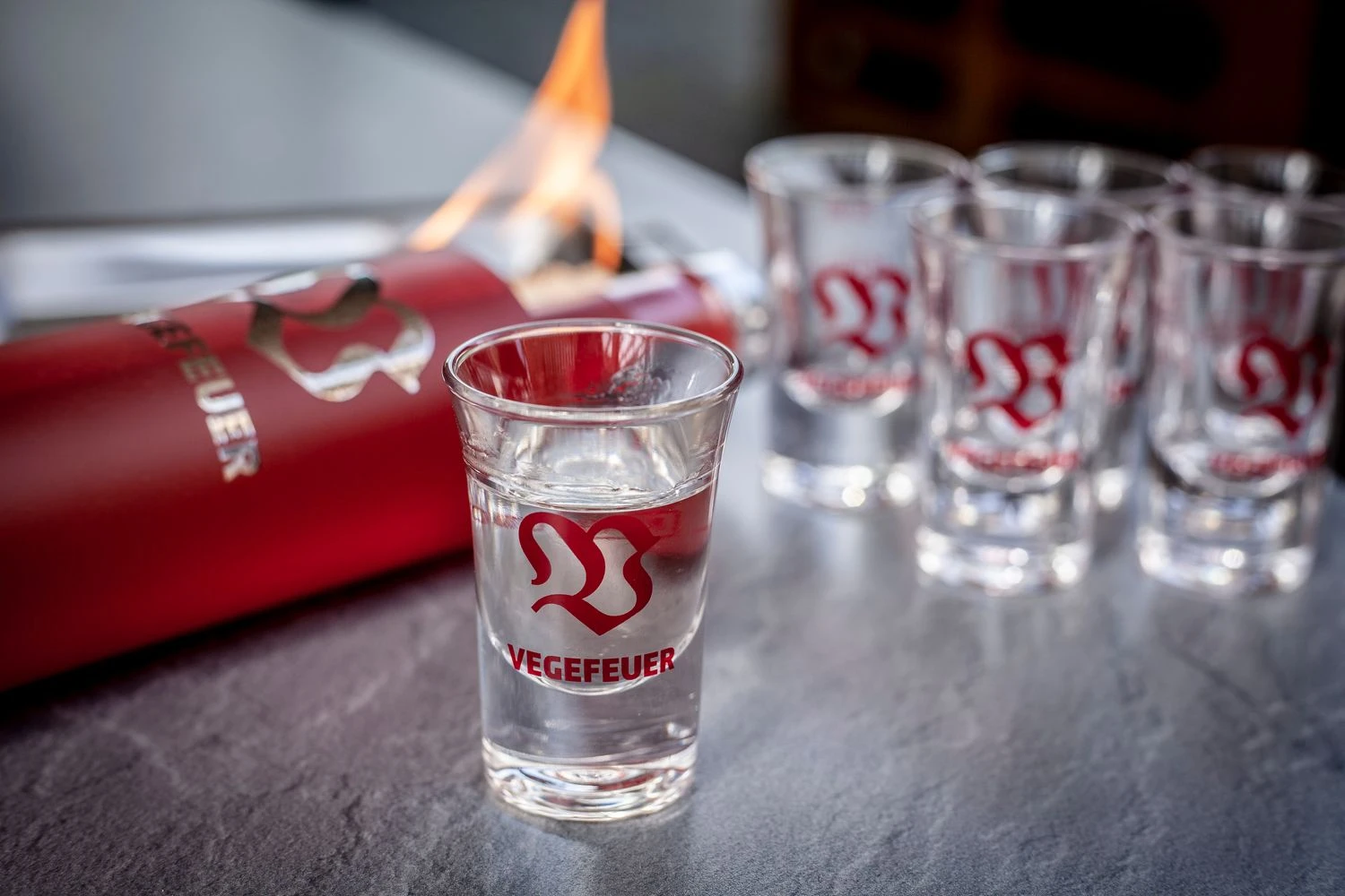 Vegefeuer Kräuter-Likör - Premium Liqueur - 55% - 700ml 5 Vegefeuer Kräuter-Likör - Premium Liqueur - 55% - 700ml – Bild 5