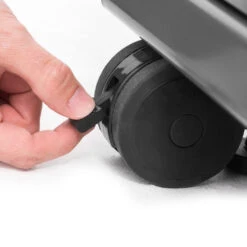 Broil King Imperial S690 XL PRO IR Gasgrill - Modell 2023 -Grillzubehörladen Broil King Gasgrill Imperial Laufrollen festellbar