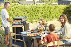 COZZE Pizzaofen Gas 42,5 Cm (17") Mit Thermometer - Inkl. Pizzastein -Grillzubehörladen COZZE Pizzaofen Gas Thermometer 17 Zoll Lifestyle