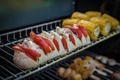 Grillfürst G750E 7-Brenner Doppelkammer - Gasgrill Mit Hochtemperaturbrenner, Seitenkocher, Heckbrenner Und Edelstahl Rosten 37 Grillfürst G750E 7-Brenner Doppelkammer - Gasgrill Mit Hochtemperaturbrenner, Seitenkocher, Heckbrenner Und Edelstahl Rosten -Grillzubehörladen Grillfuerst Gasgrill Premium G750G Warmhalterost