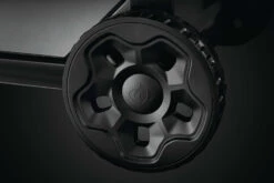 Napoleon Freestyle 425 Gasgrill - Mit Sizzle Zone - Limited Robin Schulz Barbecue Edition - Inkl. Mega Zubehörpaket -Grillzubehörladen Napoleon Freestyle Rad