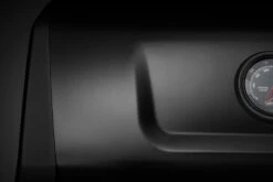 Napoleon Phantom Freestyle 425 Gasgrill, Mattschwarz - Mit Sizzle Zone Und Tür - Modell 2023 -Grillzubehörladen Napoleon Phantom Freestyle F425DSIBPK PHM Detail Finish