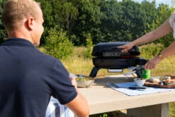 Napoleon TravelQ 240 Kompakt Gasgrill Schwarz- Modell 2023 -Grillzubehörladen Napoleon TravelQ TQ240 Kompakt Campinggrill