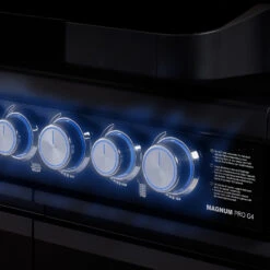 Rösle Gasgrill Magnum PRO G4-S - X-DEAL Inkl. Abdeckhaube, Gusseisen Grillplatte Und Drehspieß - Modell 2023 -Grillzubehörladen Roesle Magnum Pro G4 S Drehregler beleuchtet