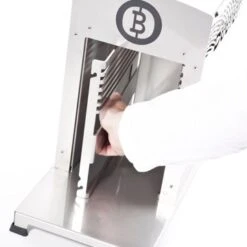 Beefer One PRO Gasgrill - 800 Grad Oberhitzegrill -Grillzubehörladen beefer one pro rosthalterung 01110001